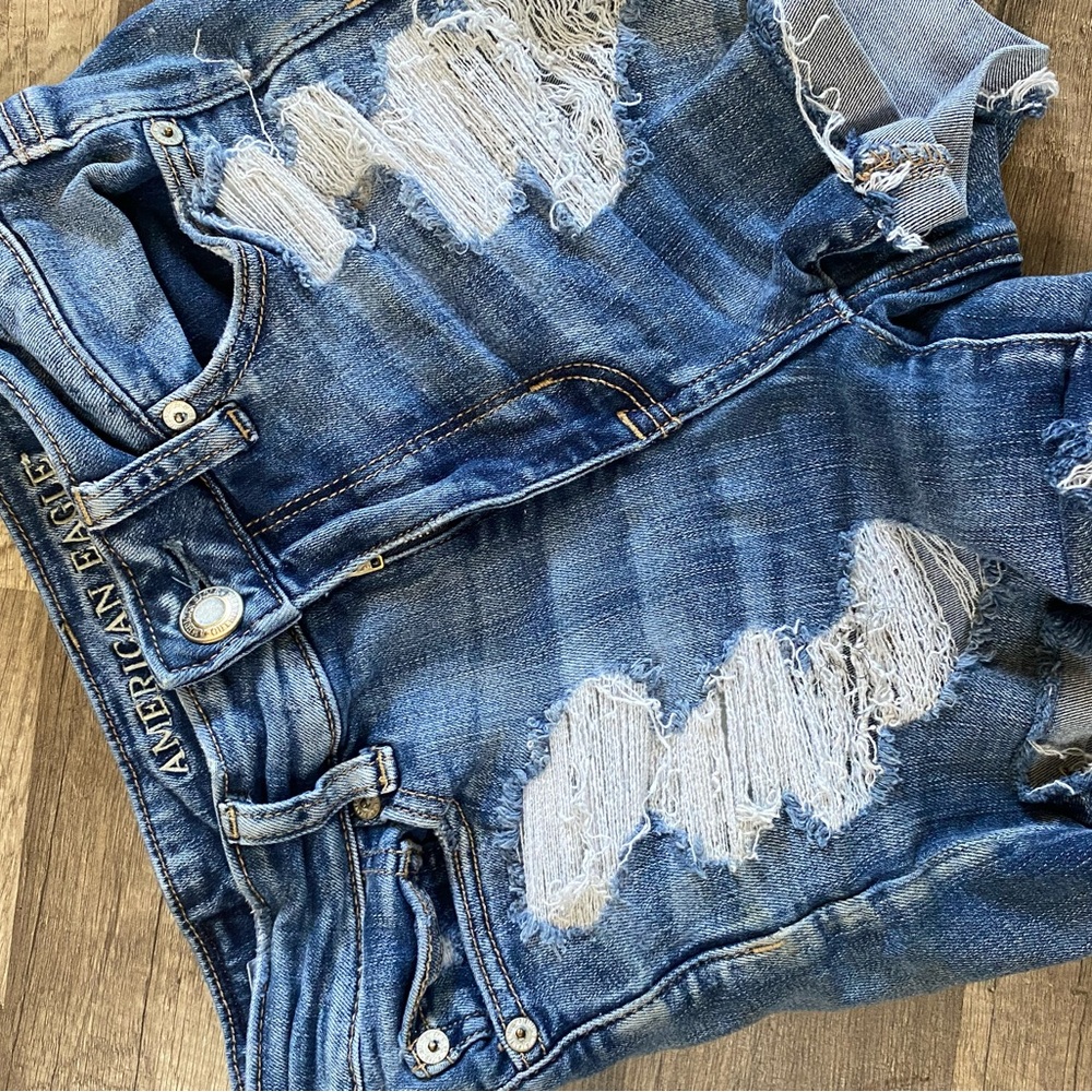 American Eagle Outfitters Blue Distressed Women's Jeans